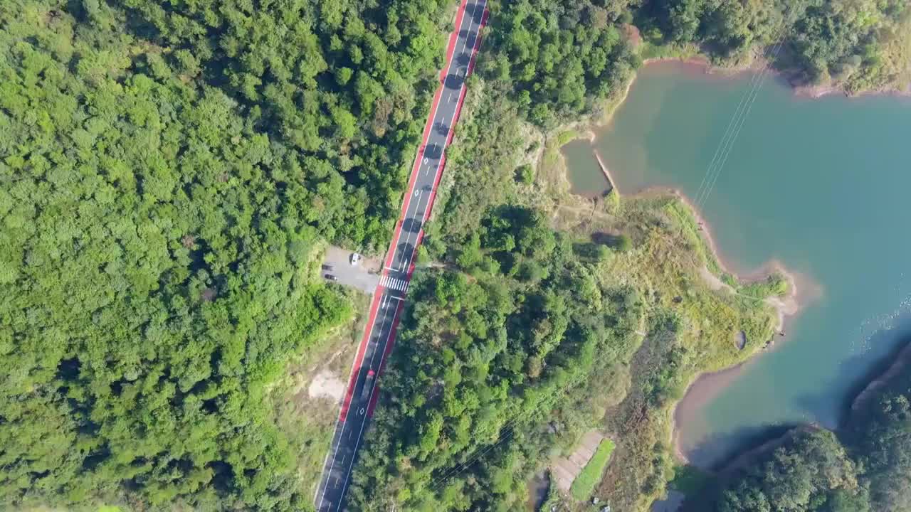 航拍户外森林盘山公路视频素材