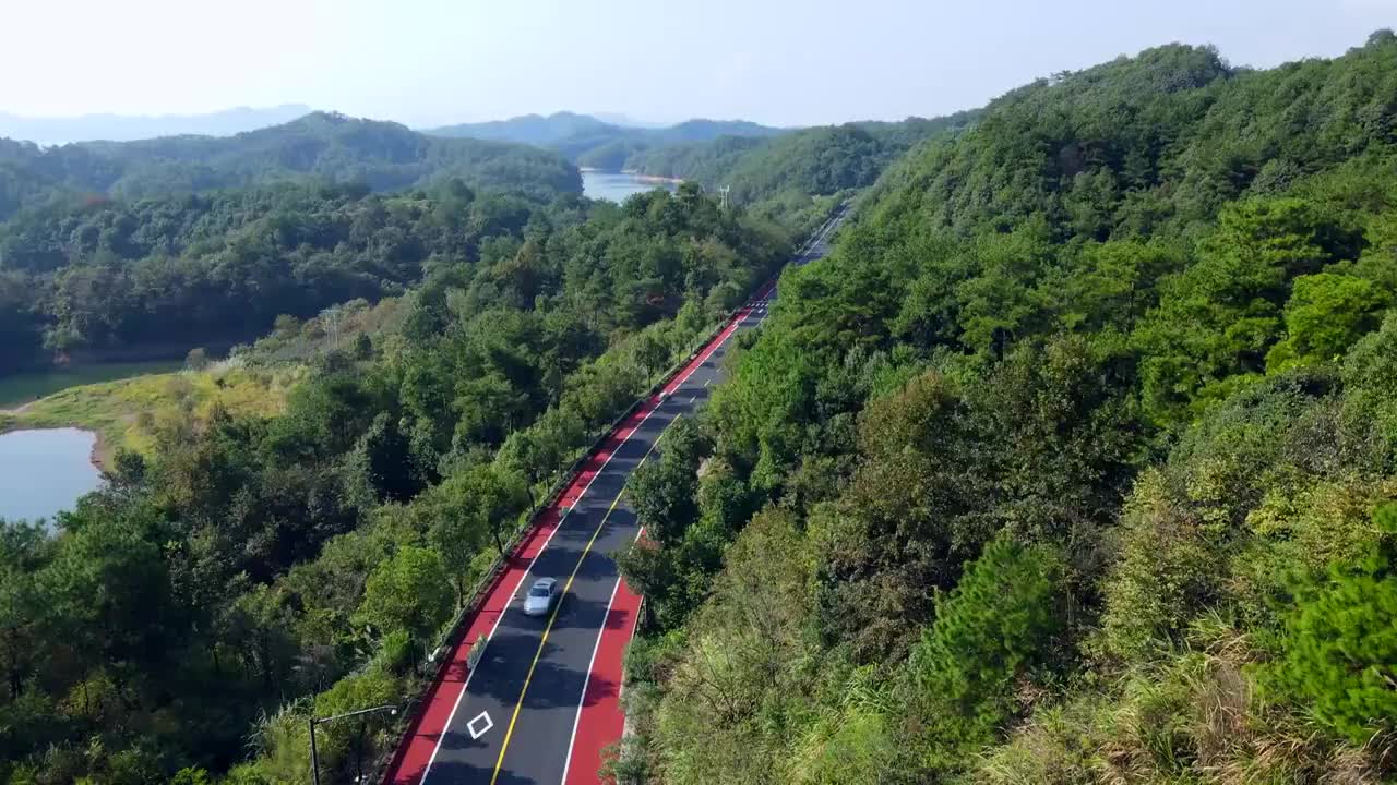 航拍户外森林盘山公路视频素材