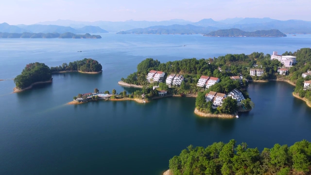 航拍杭州千岛湖青山绿水湖泊水景视频素材