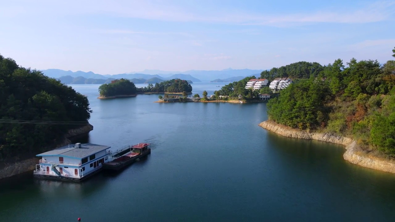 航拍杭州千岛湖青山绿水湖泊水景视频素材