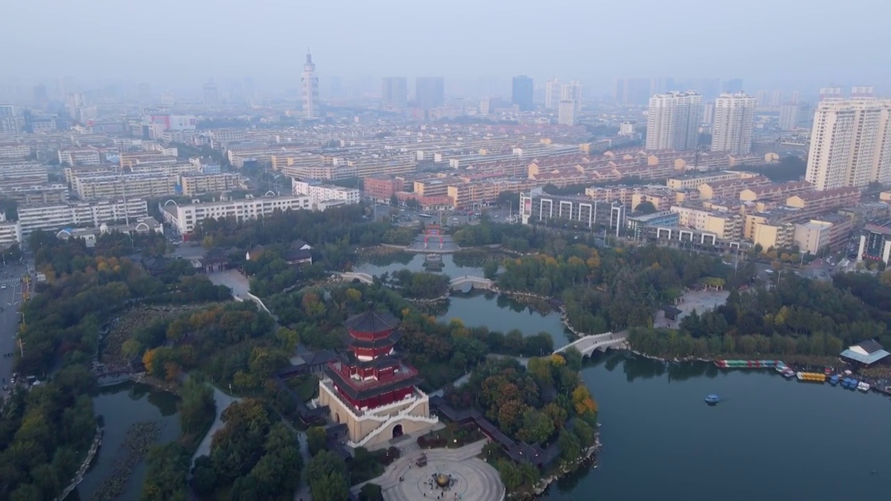 航拍济宁古南池公园古建筑视频素材