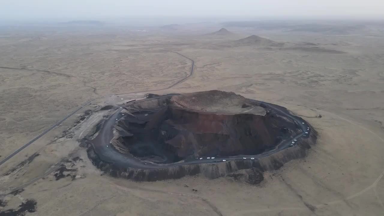 中国内蒙乌兰哈达地质构造火山遗迹视频素材