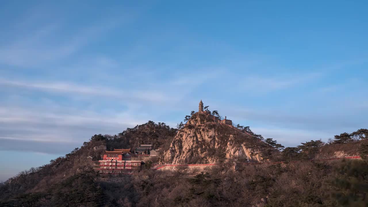 天津蓟县盘山挂月峰流动云视频素材