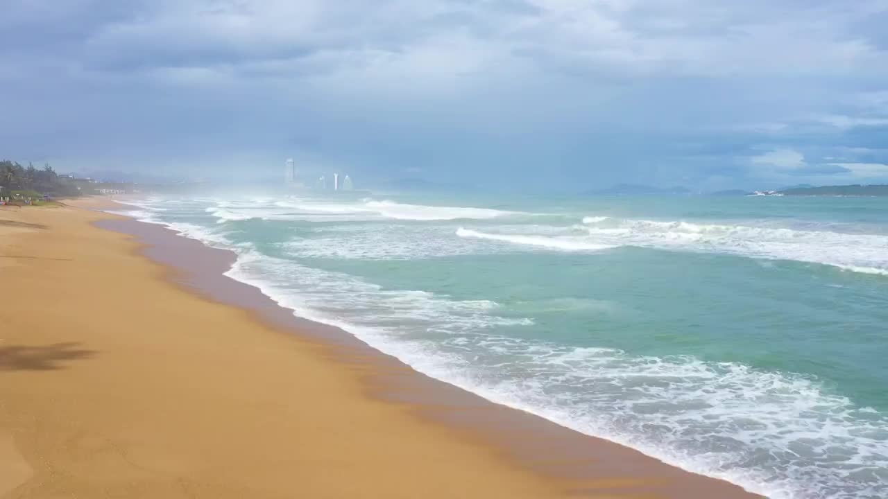 海边美丽的海滩，4k,三亚，亚龙湾，三亚湾，视频素材