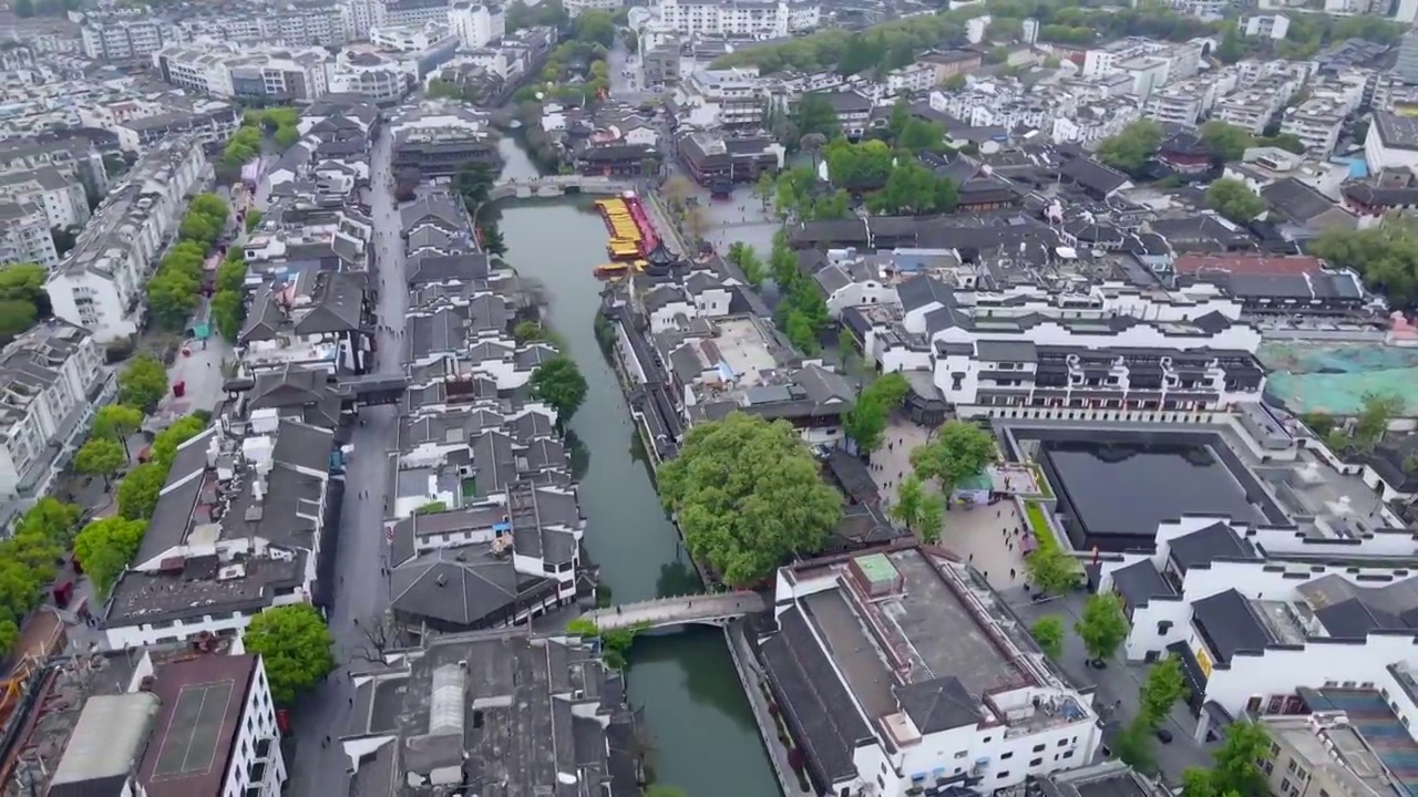 航拍南京老城秦淮河畔建筑景观视频素材