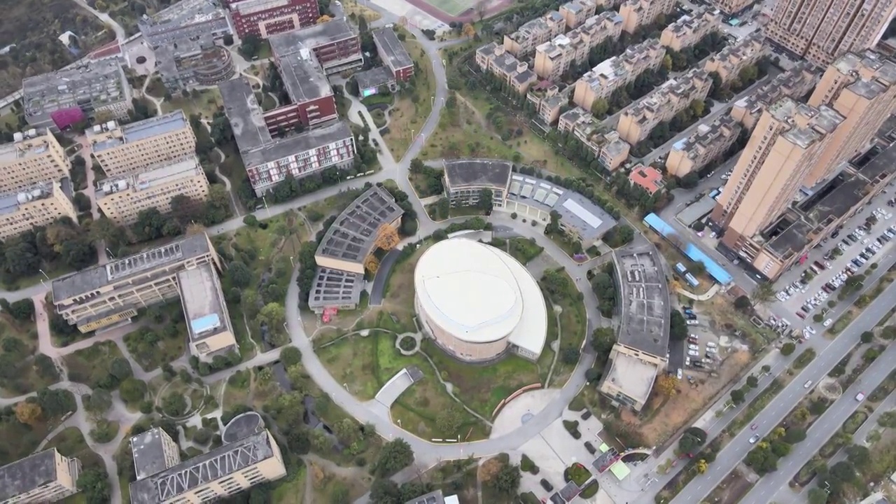 4K航拍大学校园，全景，鸟瞰视频素材