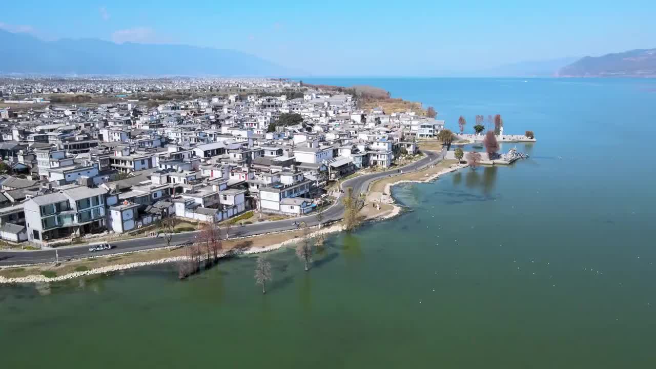 大理洱海边的龙龛码头航拍视频素材