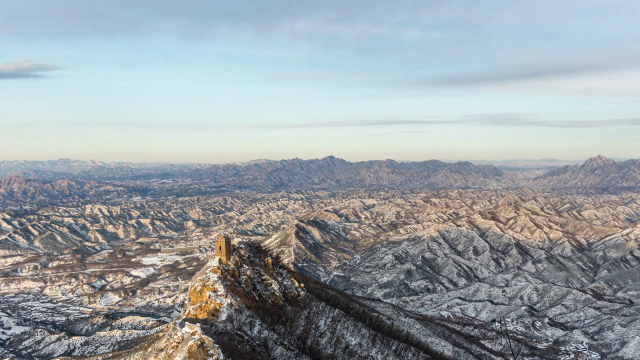 司马台长城日出朝霞雪景延时摄影视频素材