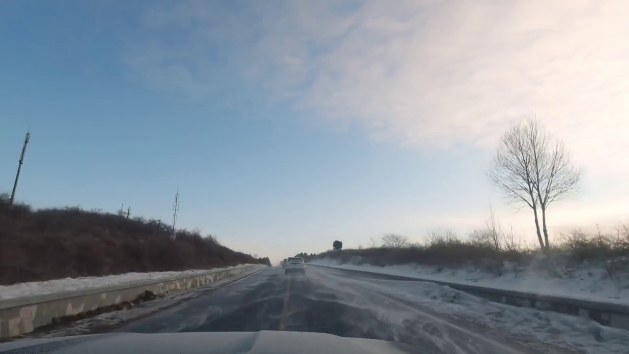 冰雪路面越野穿越视频素材