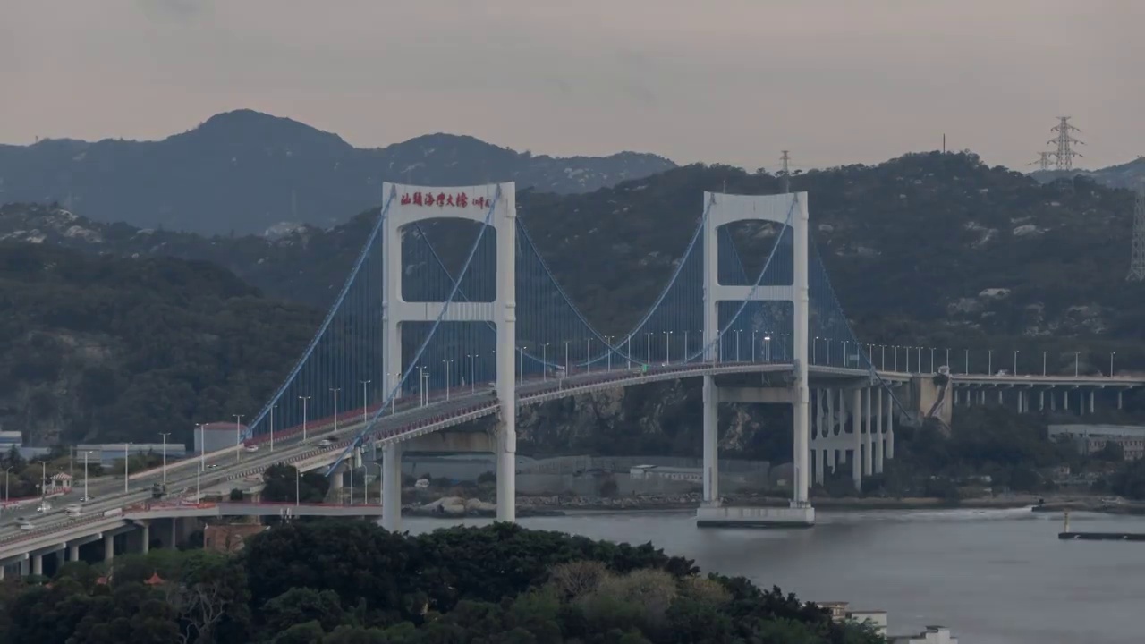 汕头海湾大桥日转夜延时视频素材