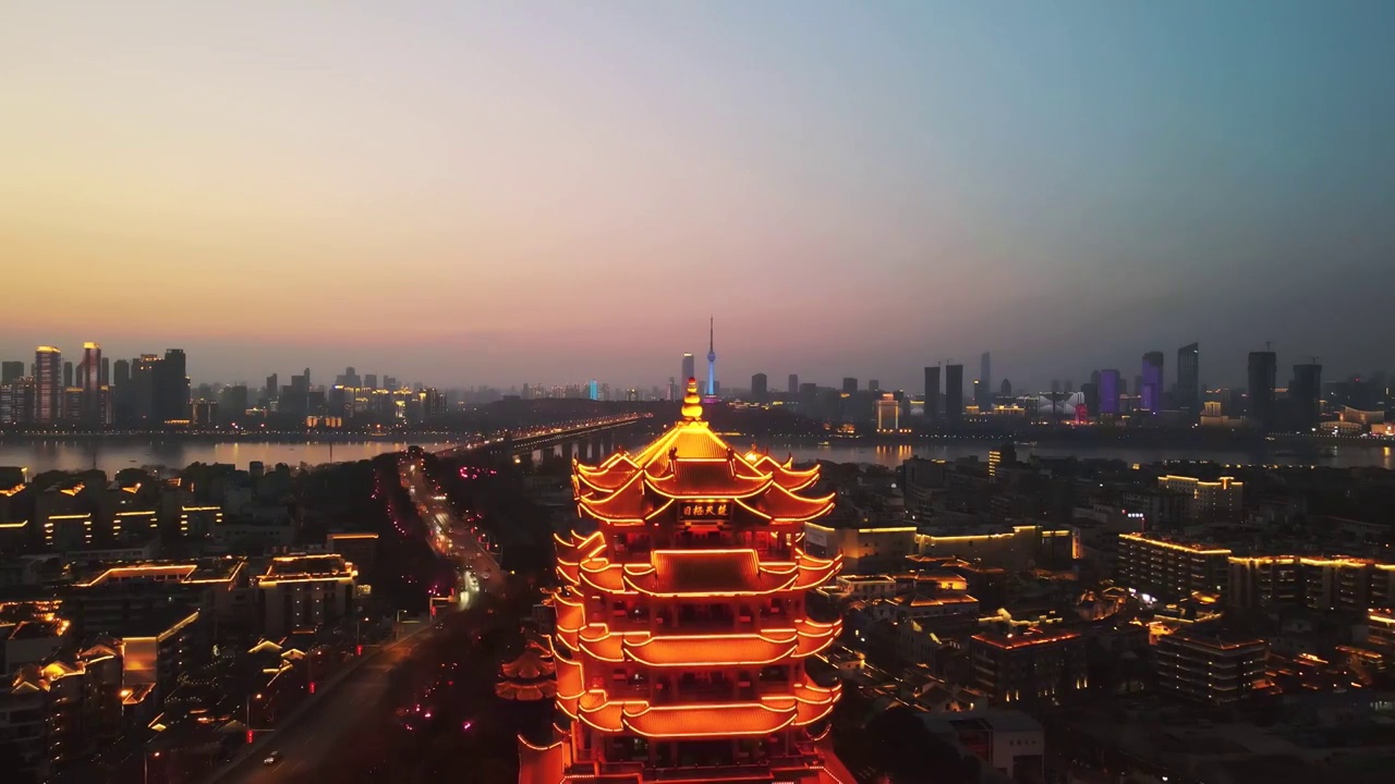 武汉旅游地标景点黄鹤楼夜景视频素材