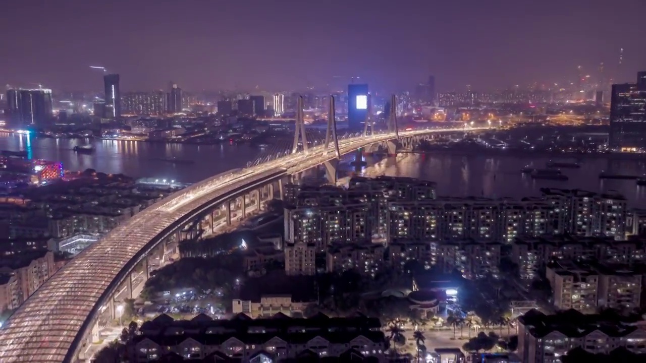 夜晚的广州洛溪大桥，老桥新生，活力满满视频素材