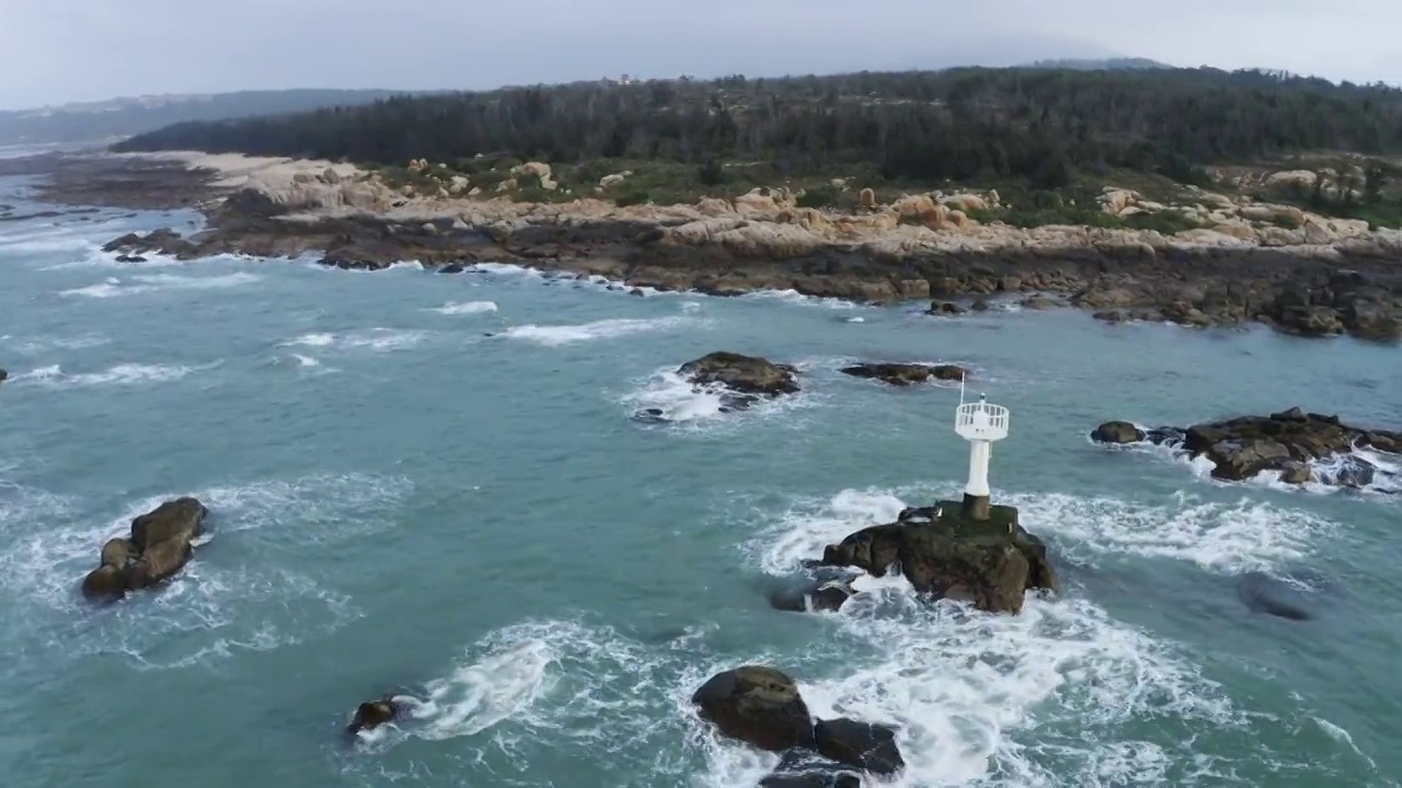 航拍国家海洋公园昌江黎族自治县棋子湾景区视频素材