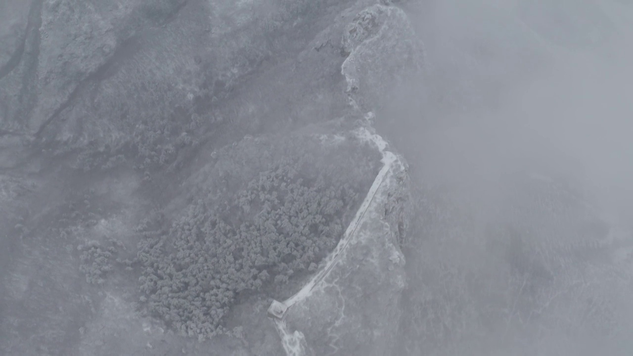 司马台长城望京楼雪景云海航拍视频素材