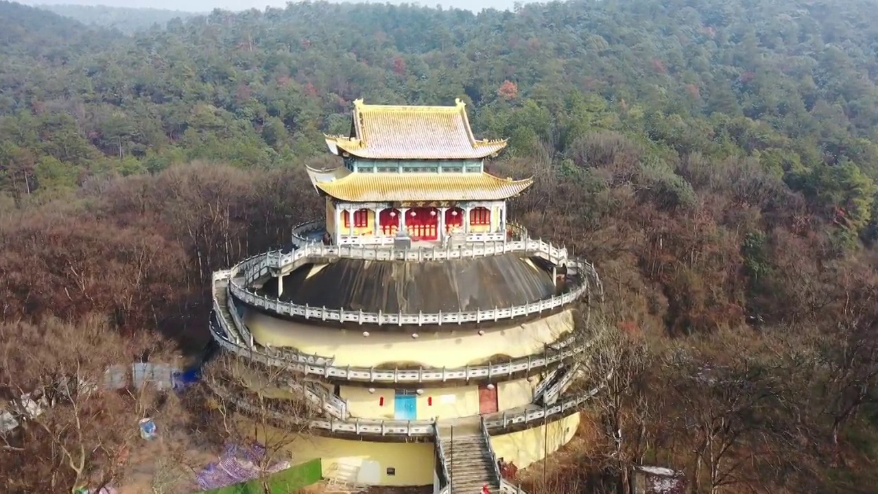 江苏南京溧水区无想山国家森林公园，无想寺景区，无想寺的航拍风光视频素材