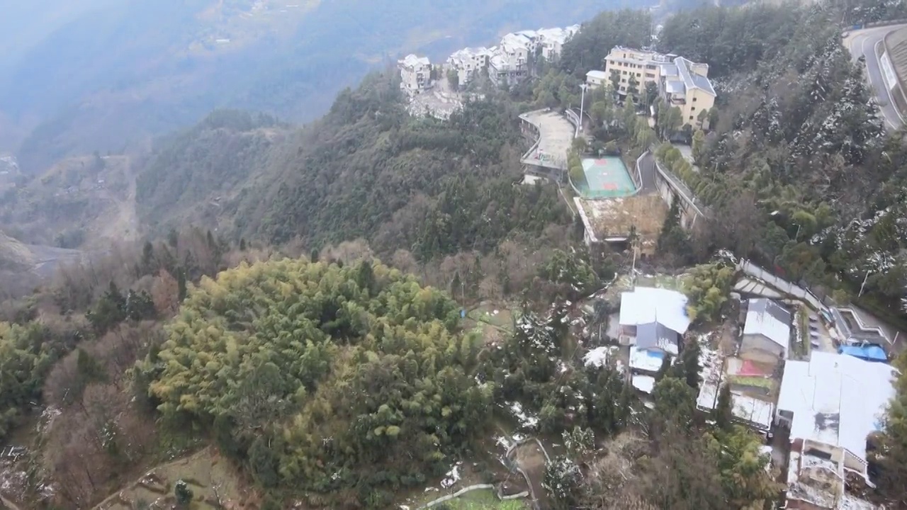 4K航拍雪山，雪景，大山，森林公园，云景，平流雾视频下载