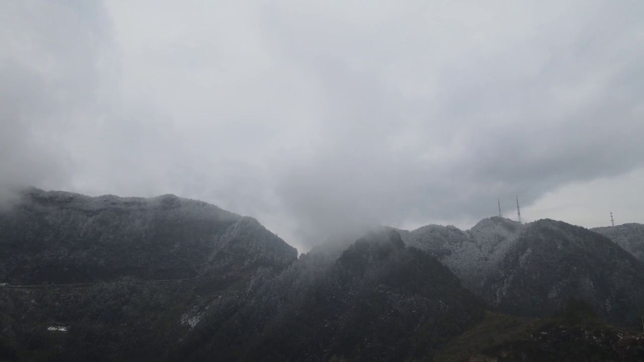 4K航拍雪山，雪景，大山，森林公园，云景，平流雾视频素材