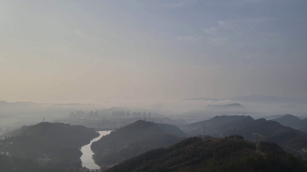 4K航拍雪山，雪景，大山，森林公园，云景，平流雾视频素材