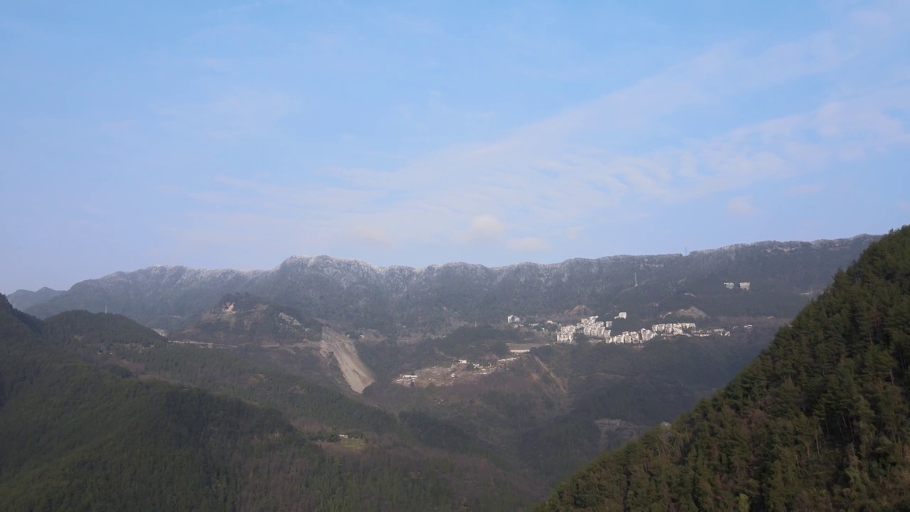 4K航拍雪山，雪景，大山，森林公园，云景，平流雾视频下载