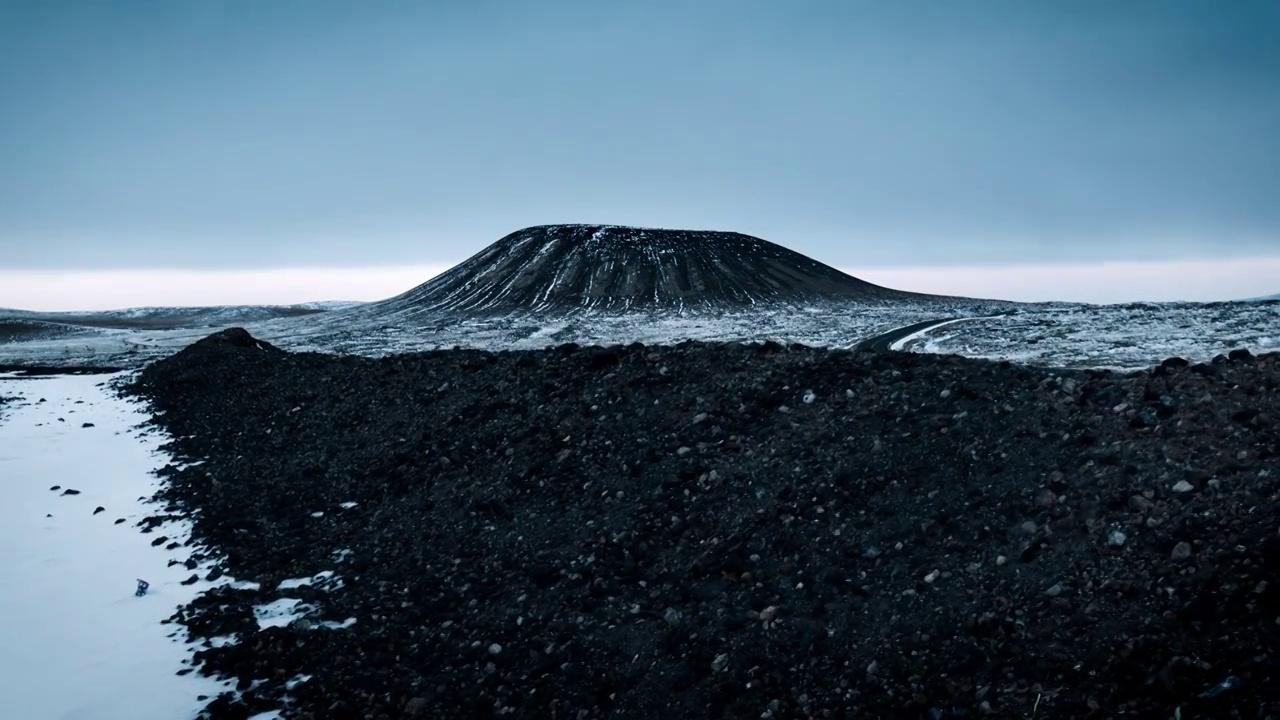 内蒙古乌兰察布火山雪后滑轨延时视频素材