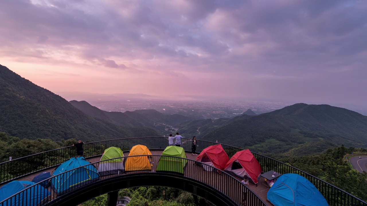 金华北山莲花观景台露营基地日出云海延时视频视频素材