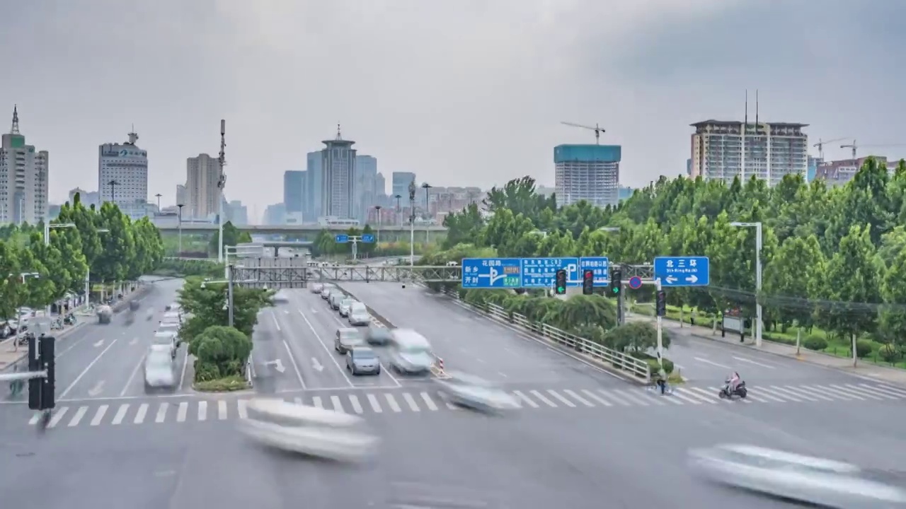 郑州北三环花园路车流大范围延时视频素材