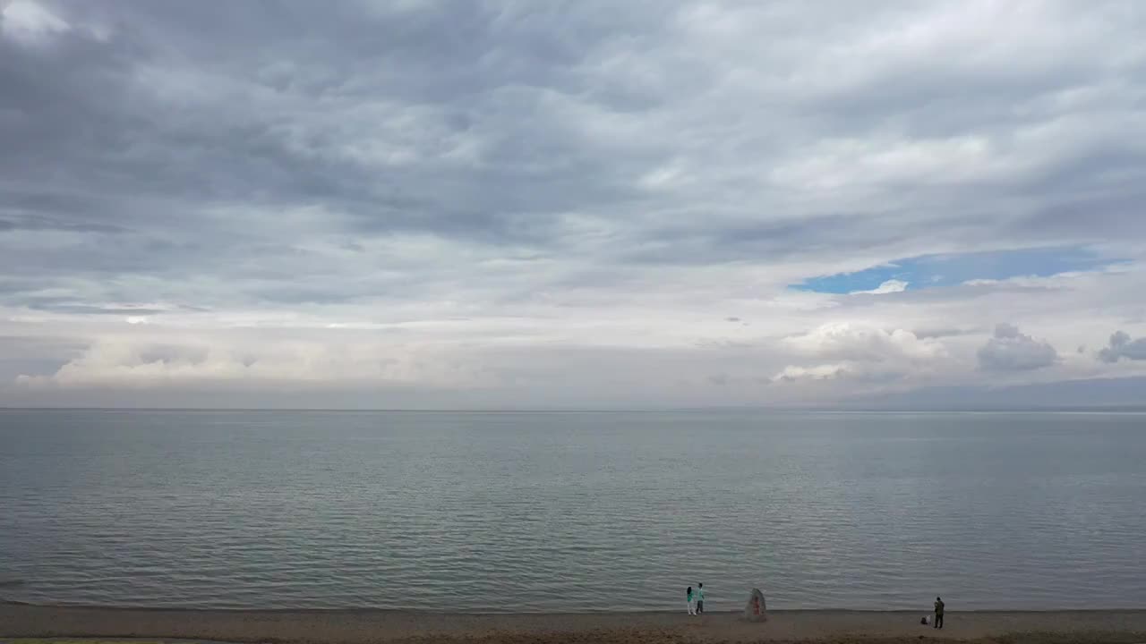 青海湖南岸湖边视频素材