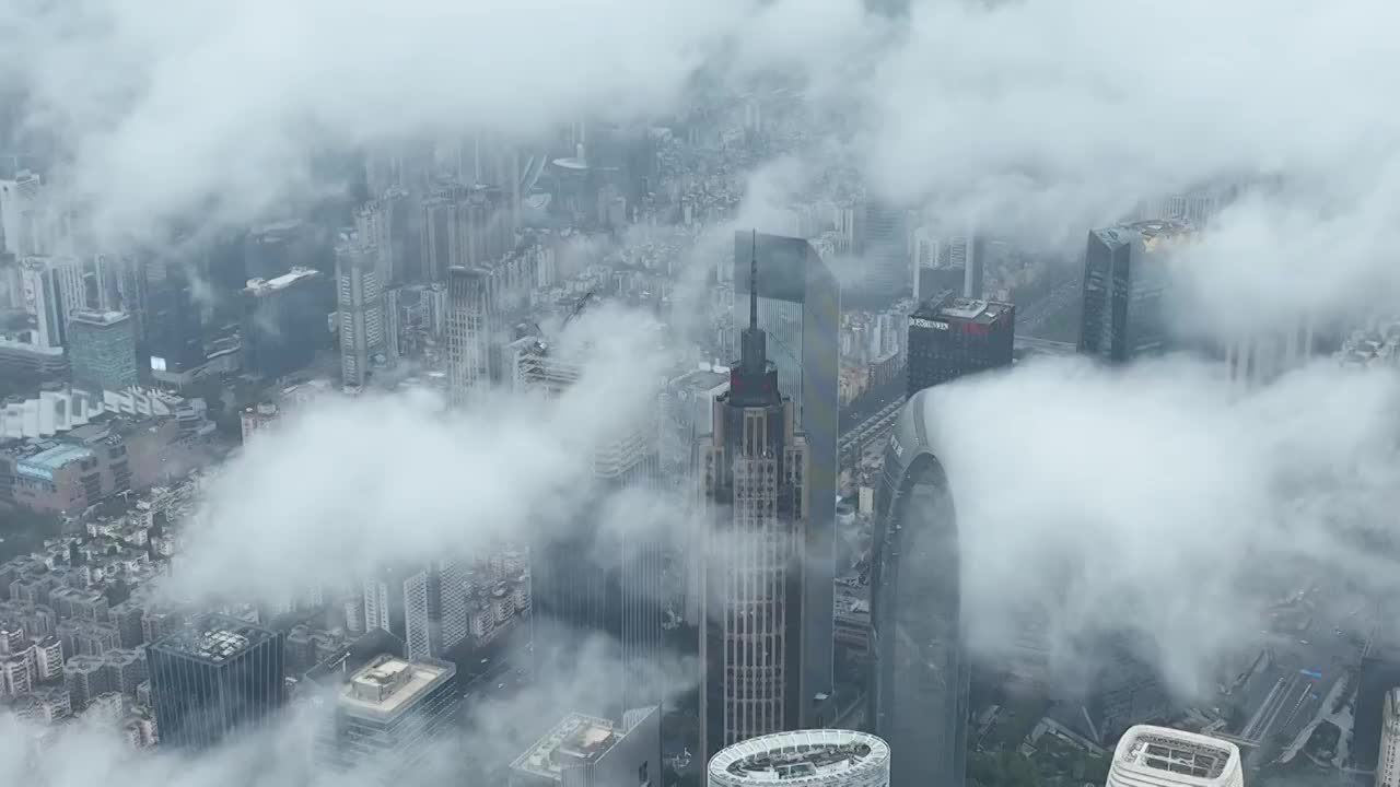 云海下的广州珠江新城建筑群视频素材