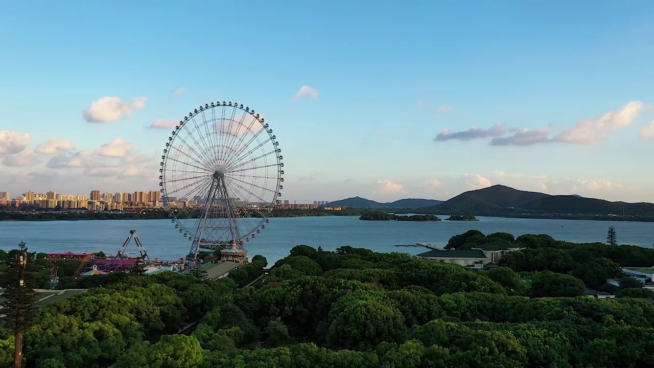 航拍江苏省无锡市太湖之星摩天轮视频素材