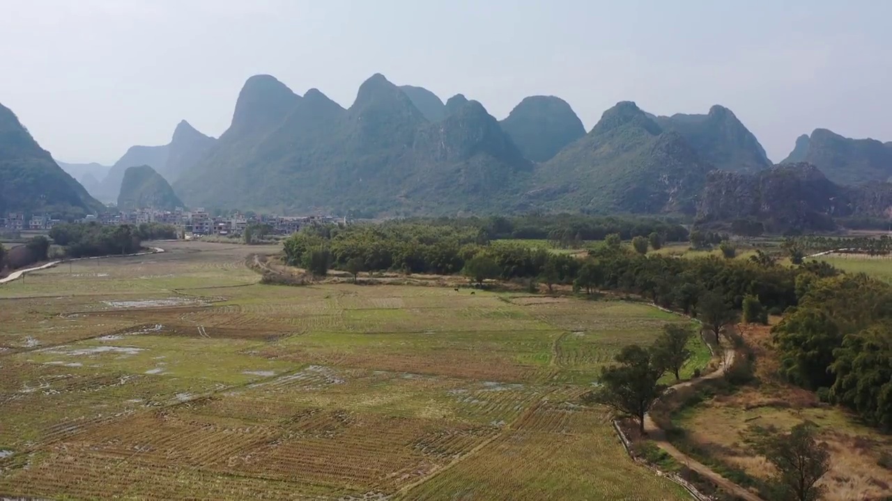 航拍广西钟山喀斯特山水风光视频素材