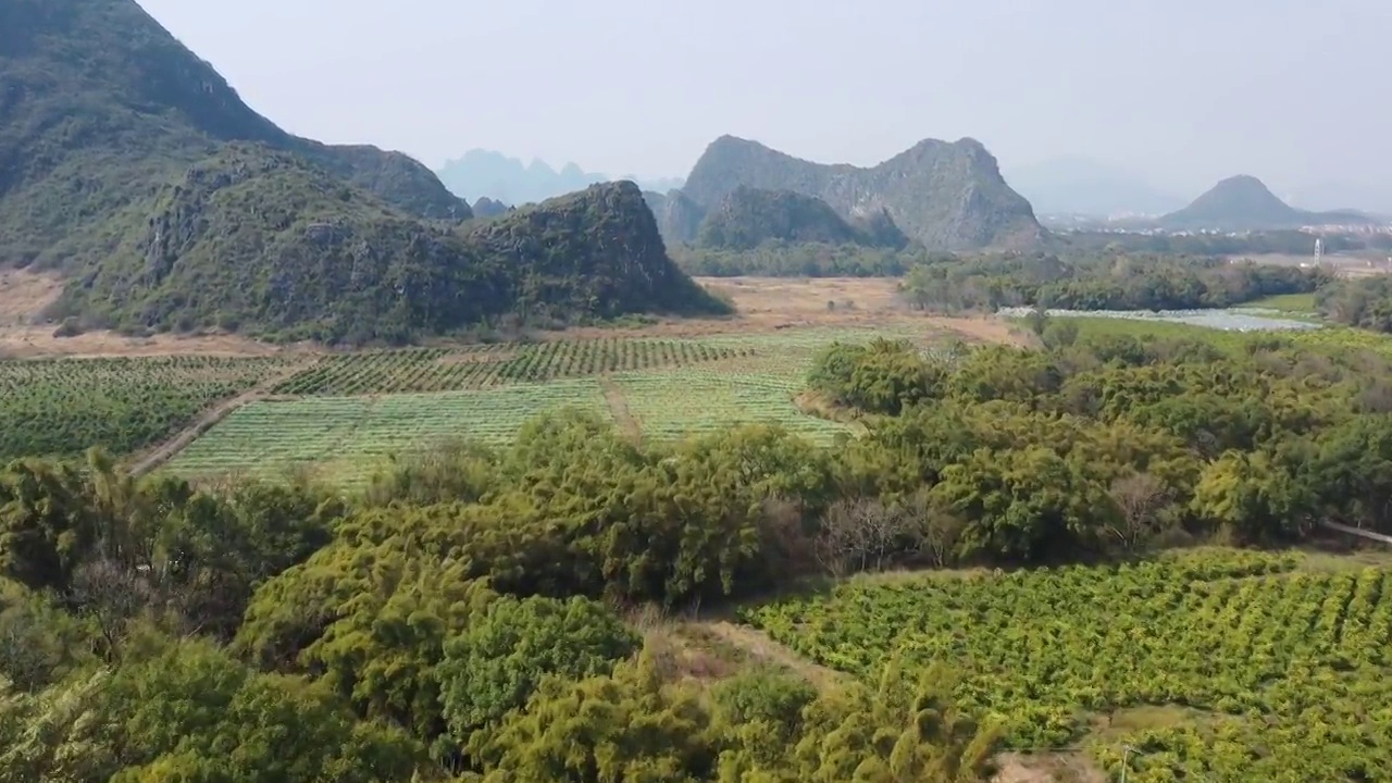 航拍广西钟山喀斯特山水风光视频素材