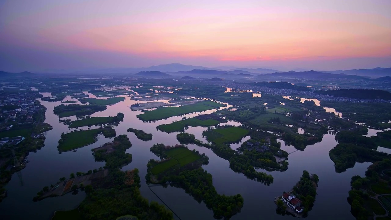 航拍夕阳下诸暨著名景点白塔湖国家湿地公园视频素材