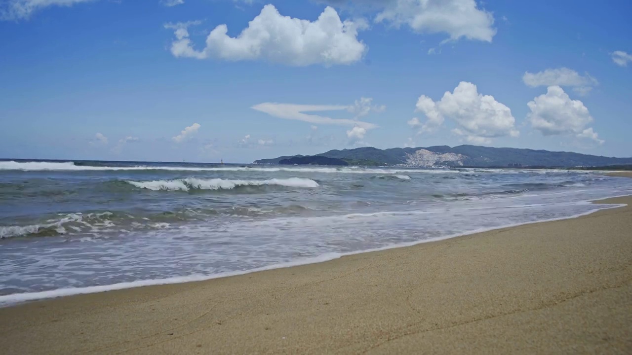 海南三亚海棠湾沙滩风景视频素材