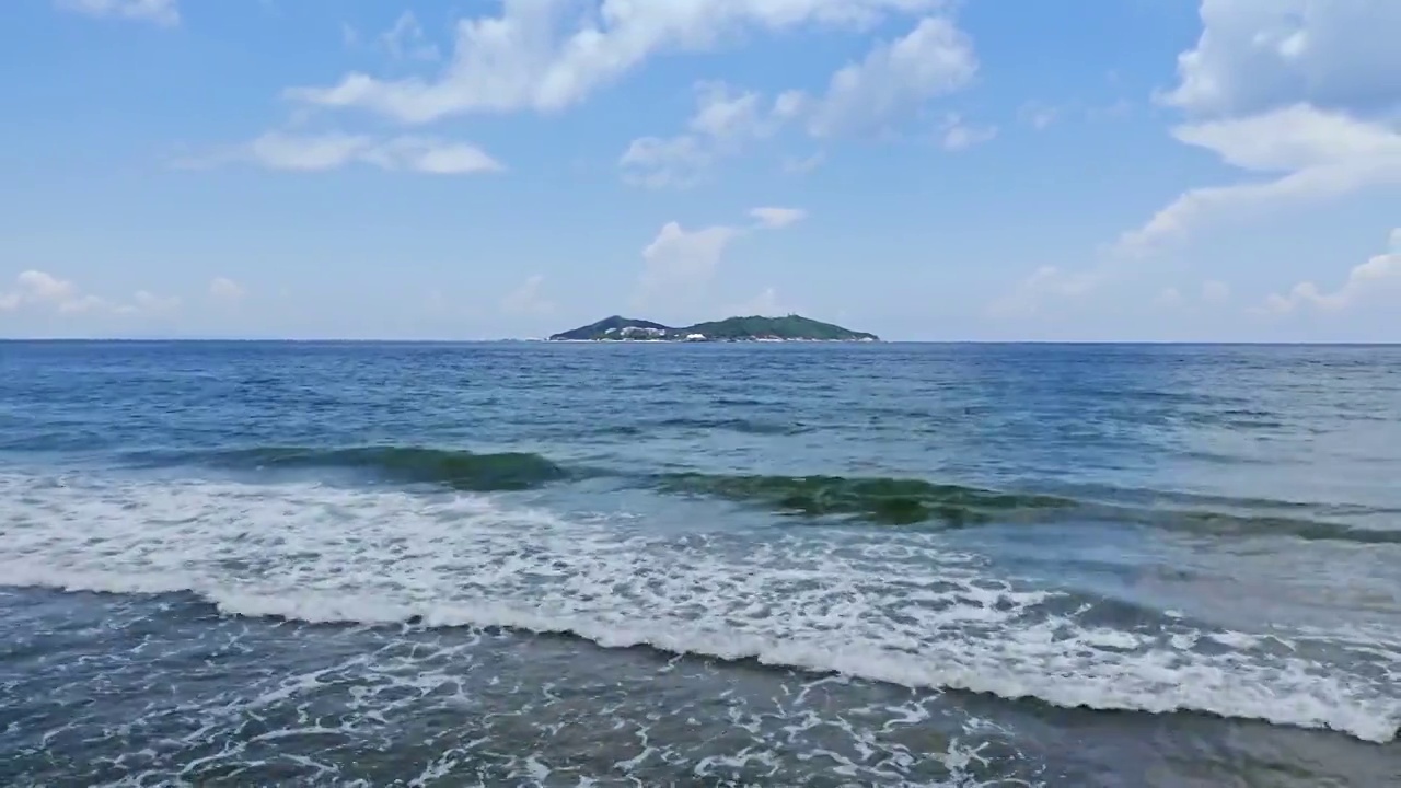 海水涛涛,浪花翻滚视频素材