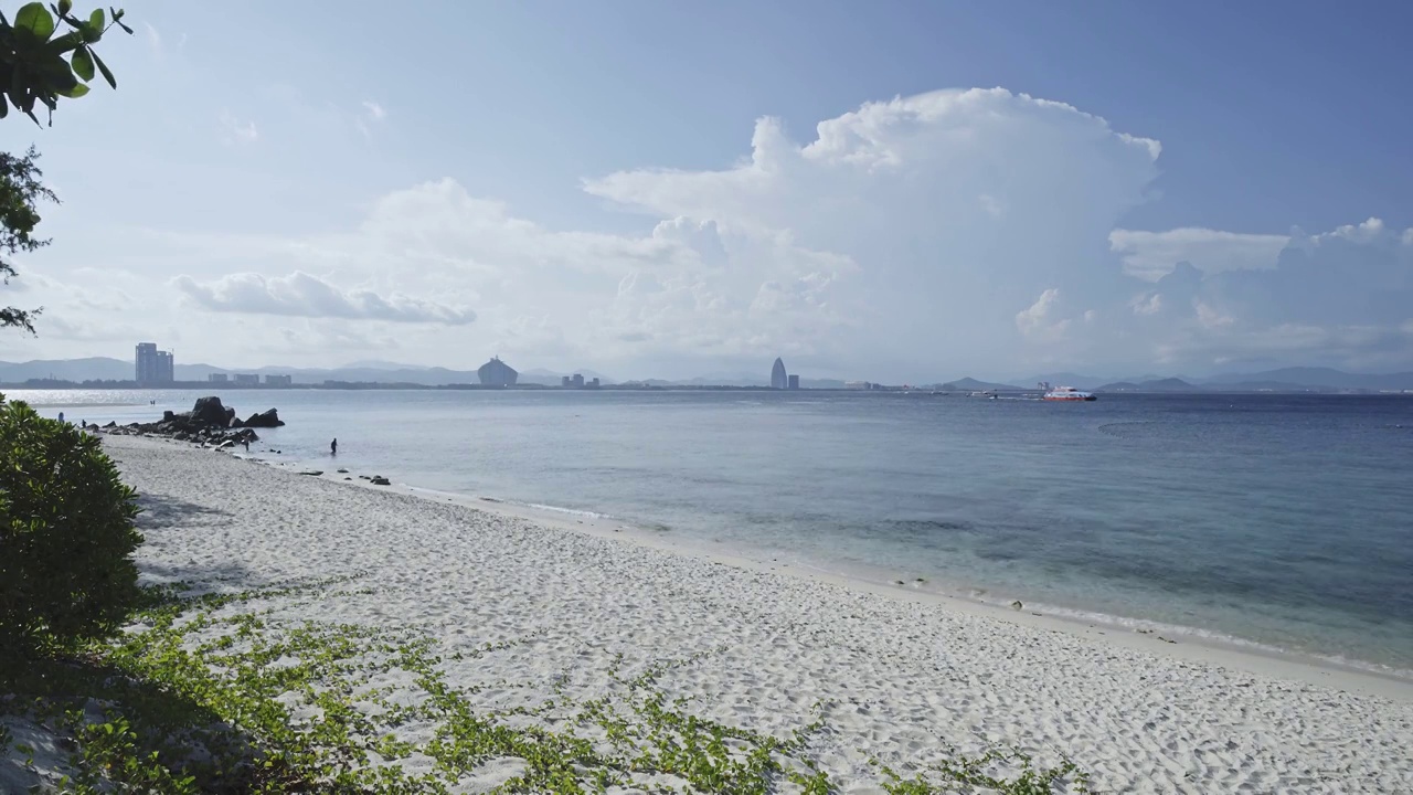 航拍海南三亚蜈支洲岛沙滩美景视频素材