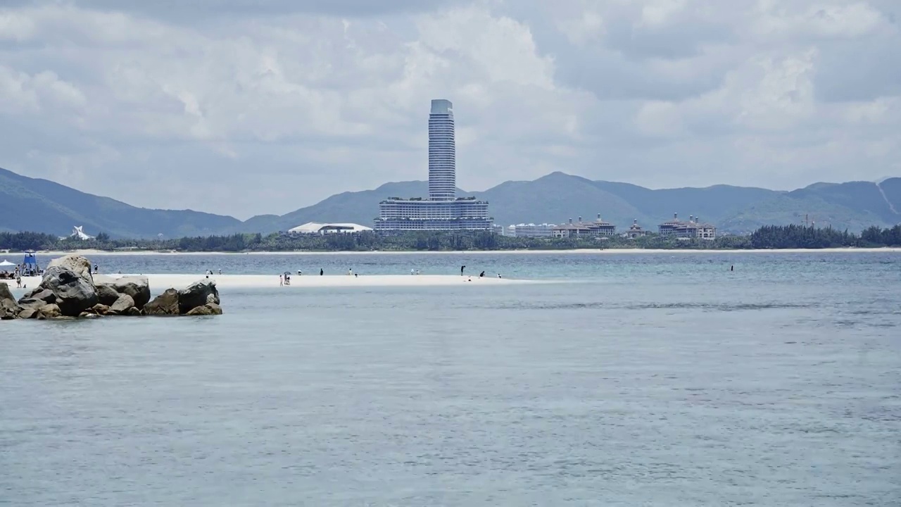 航拍海南三亚蜈支洲岛沙滩美景视频素材