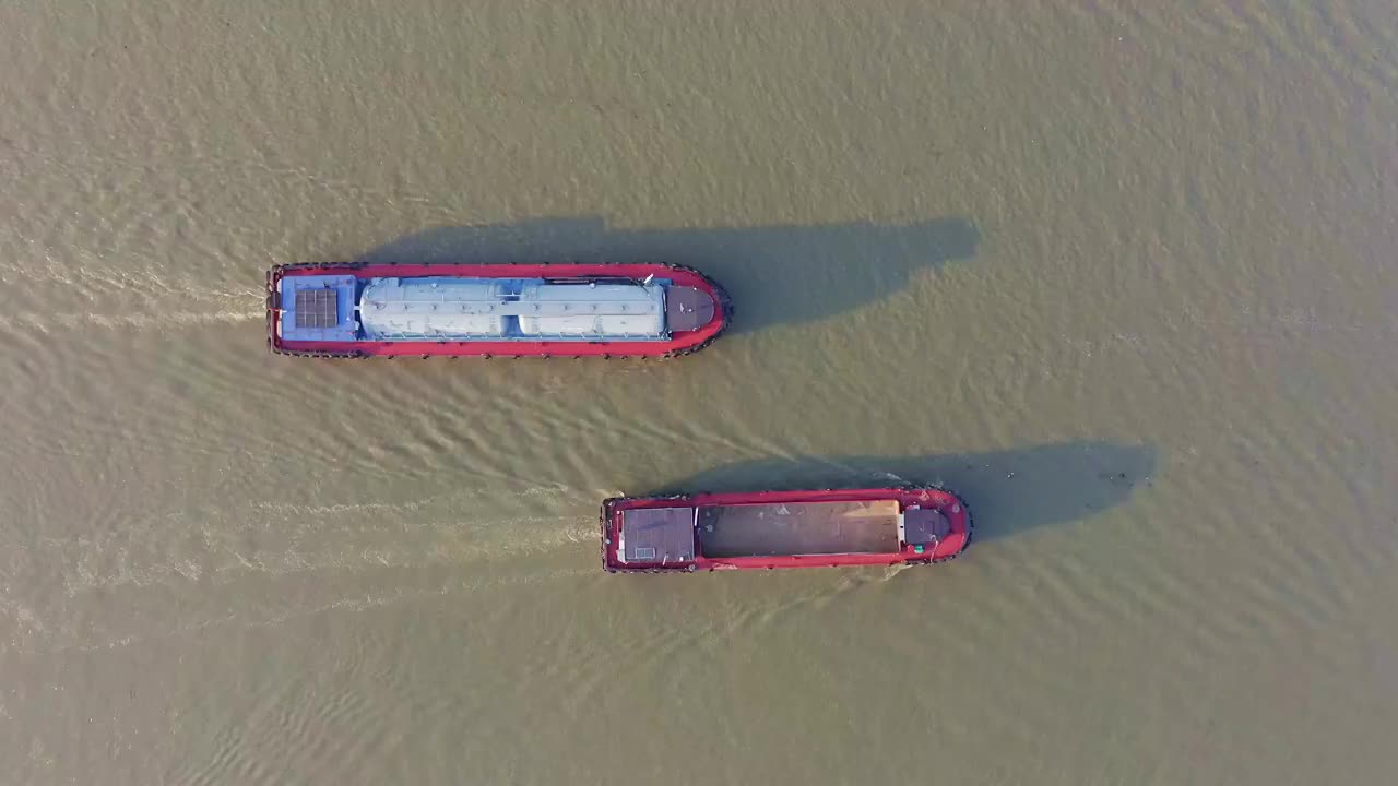 日落海景,海上运输船视频素材