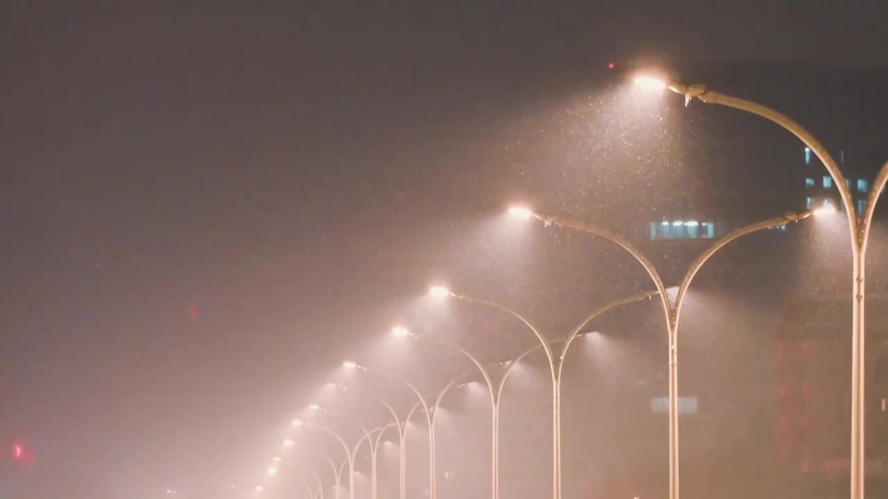 4K下雪唯美雪花纷飞雪天夜景街道车流升格慢动作（合集）视频素材