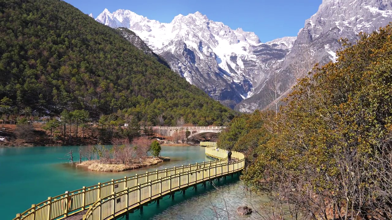 云南旅游玉龙雪山蓝月谷视频素材