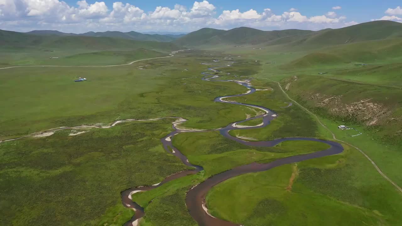 甘肃甘南州甘南桑科草原田园牧场河流自然风光视频素材