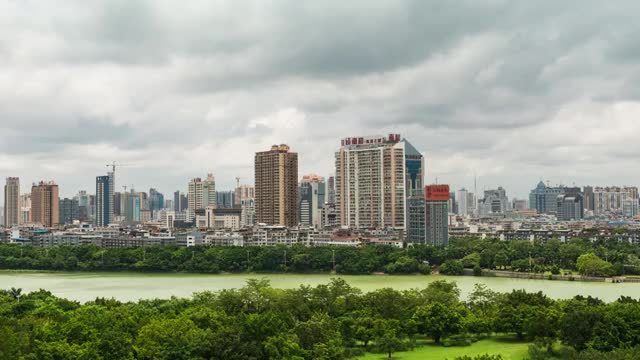 城市上空的风云变幻视频素材