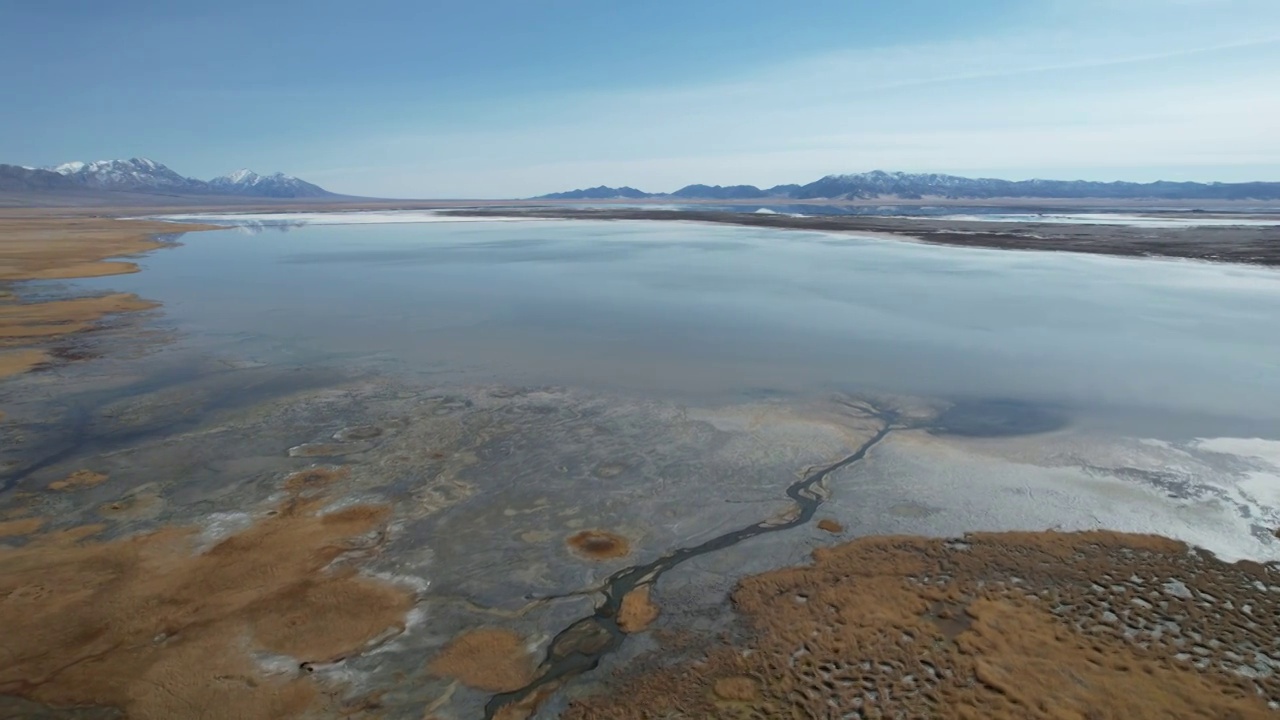 青海海西州大柴旦湖大柴达木湖泊湿地自然风光视频素材