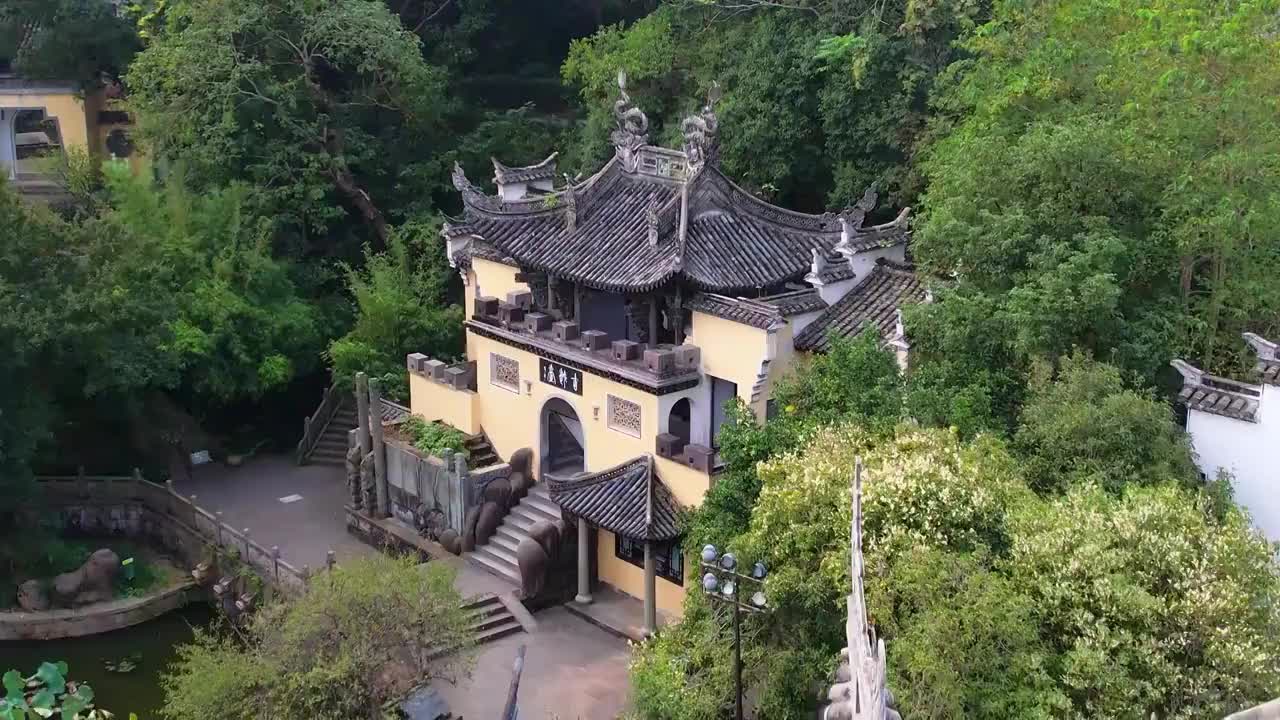 航拍绍兴诸暨著名景点西施故里风景区西施庙视频素材