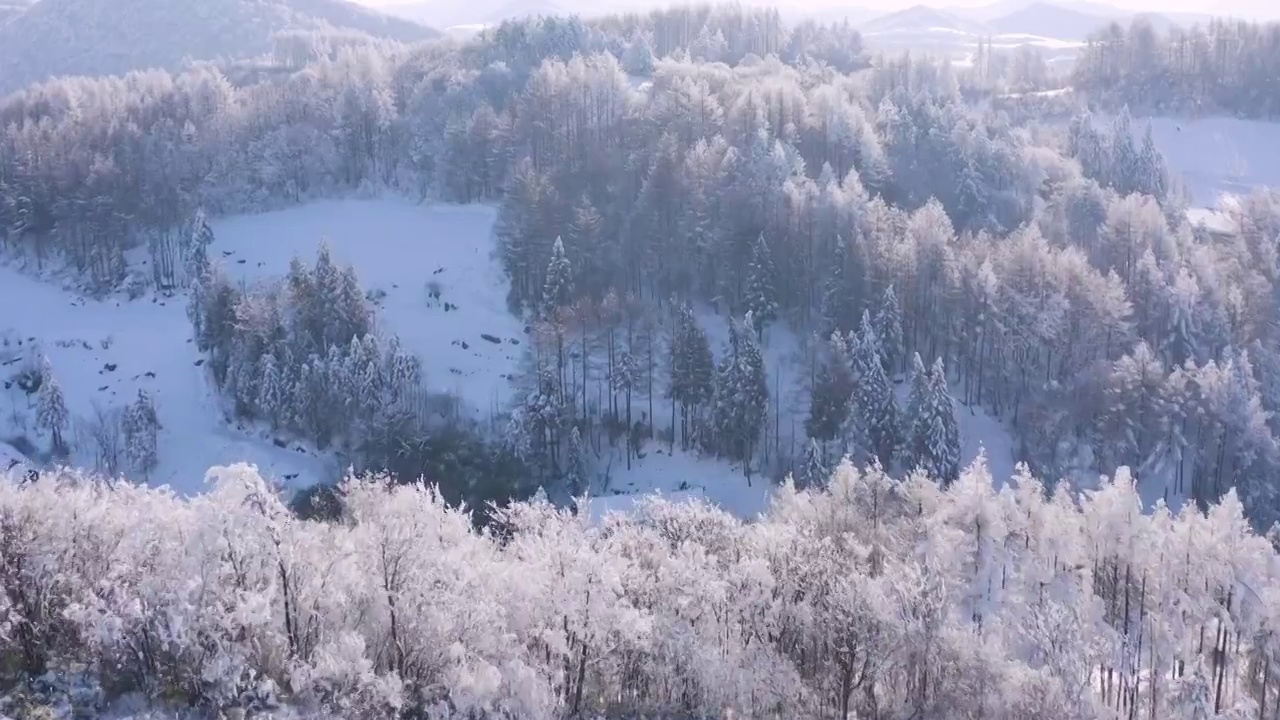 4k航拍恩施雪山雾凇风光视频素材