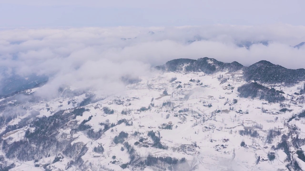 4k航拍恩施雪山雾凇风光视频素材