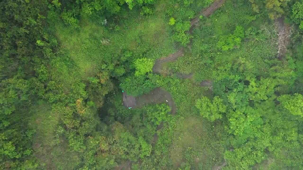 云雾中的海口雷琼火山口视频素材