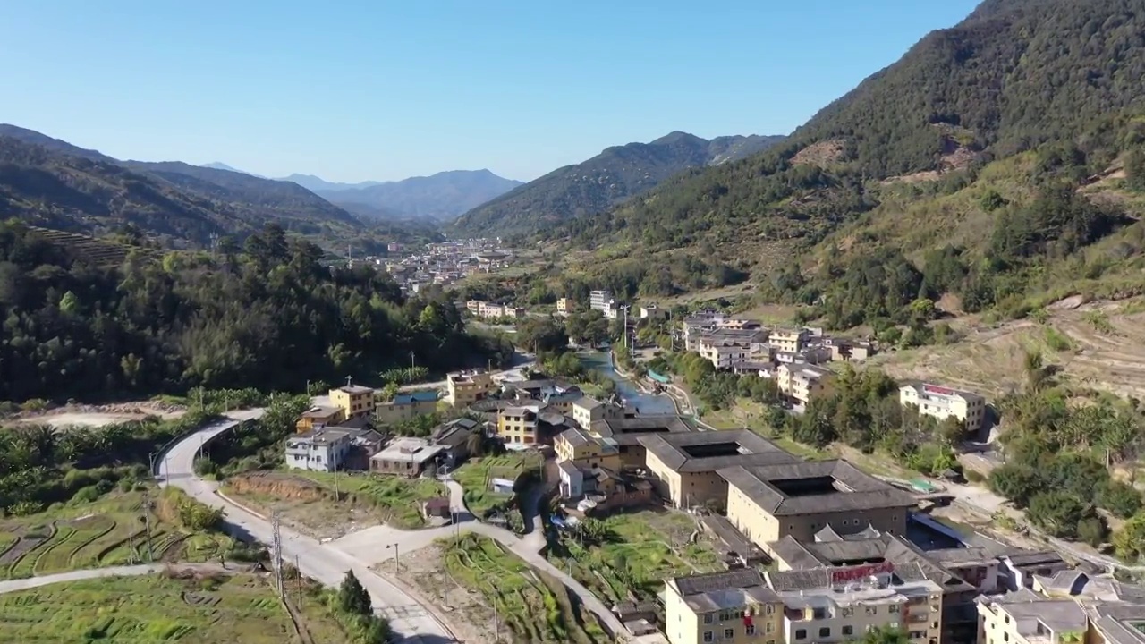 世界文化遗产永定土楼福建龙岩市永定区南江村南溪土楼群土楼沟景区春季航拍视频素材