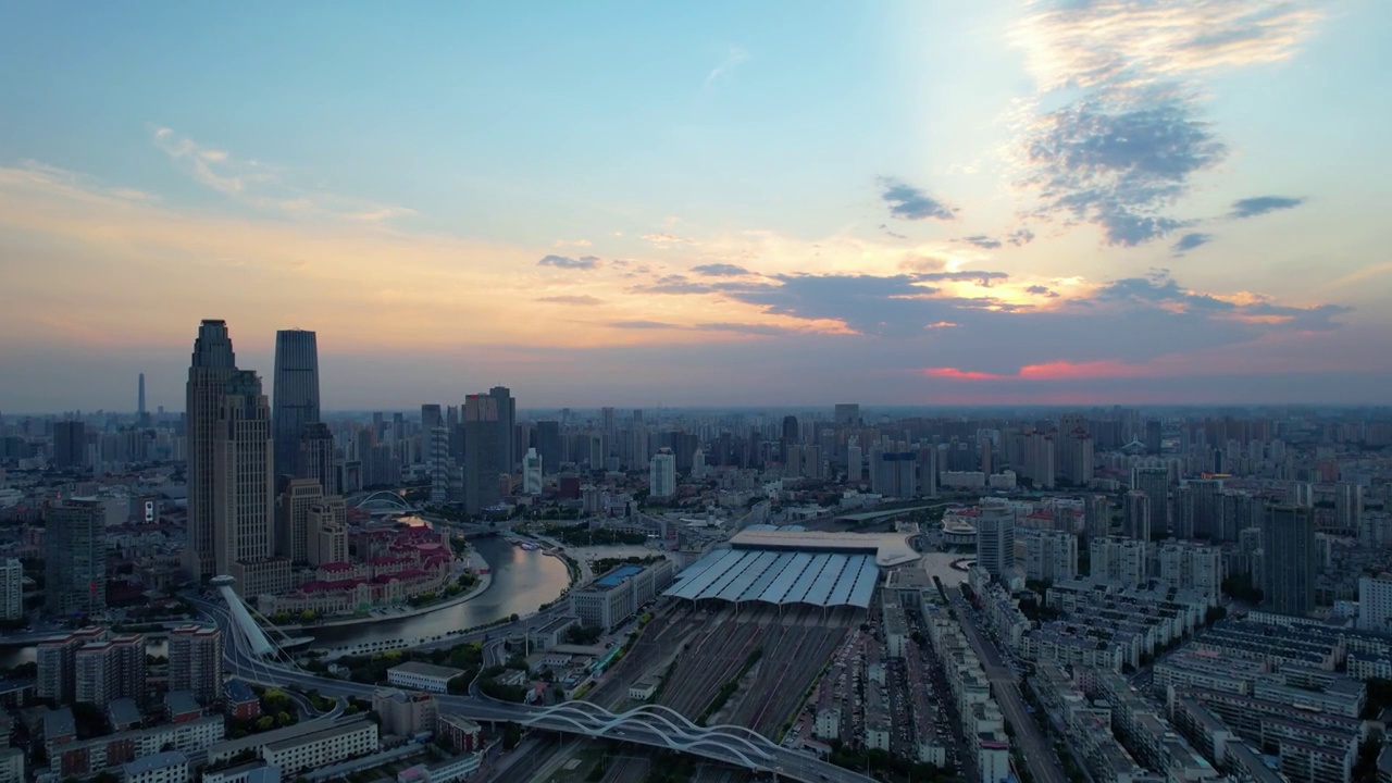 天津傍晚天空城市建筑高楼航拍视频素材