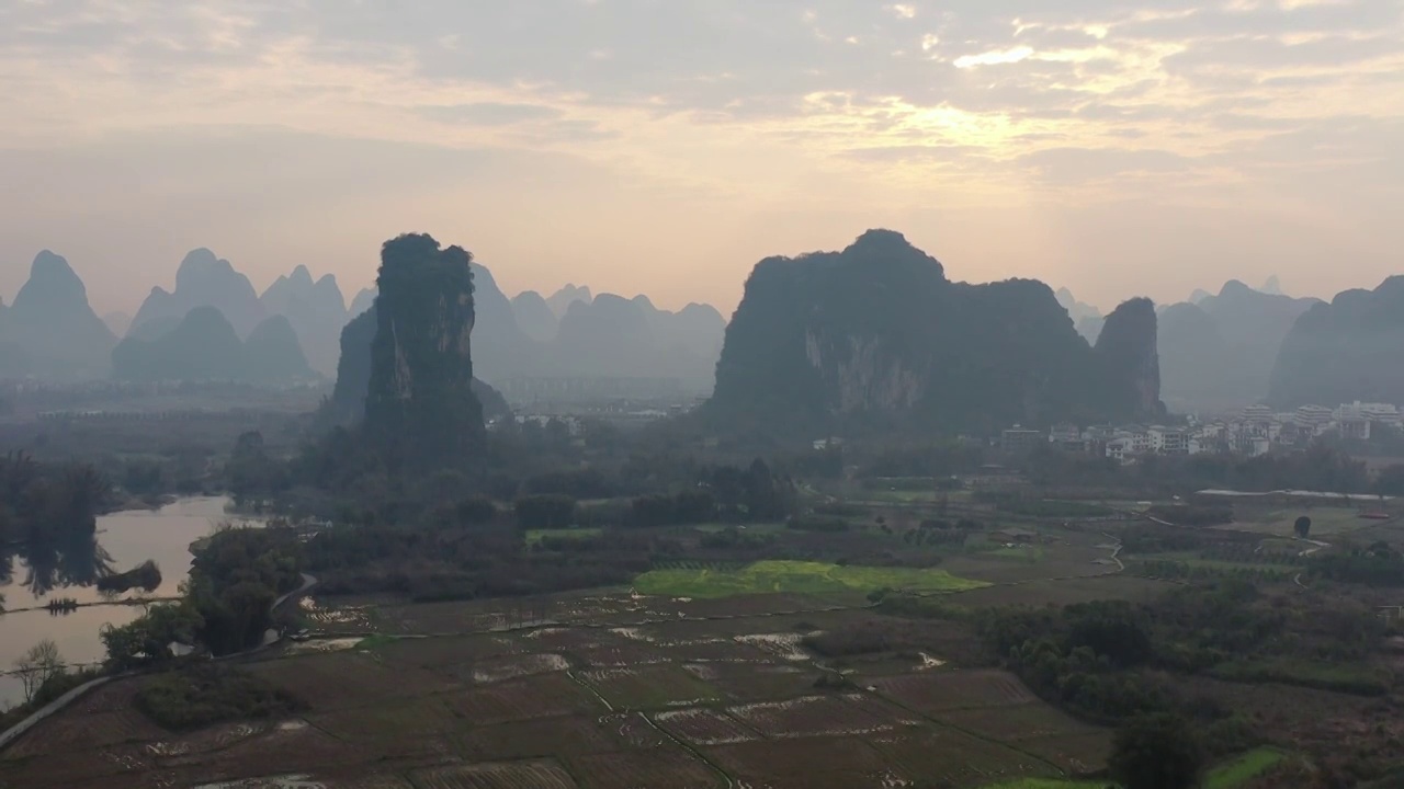 航拍桂林阳朔遇龙河视频素材