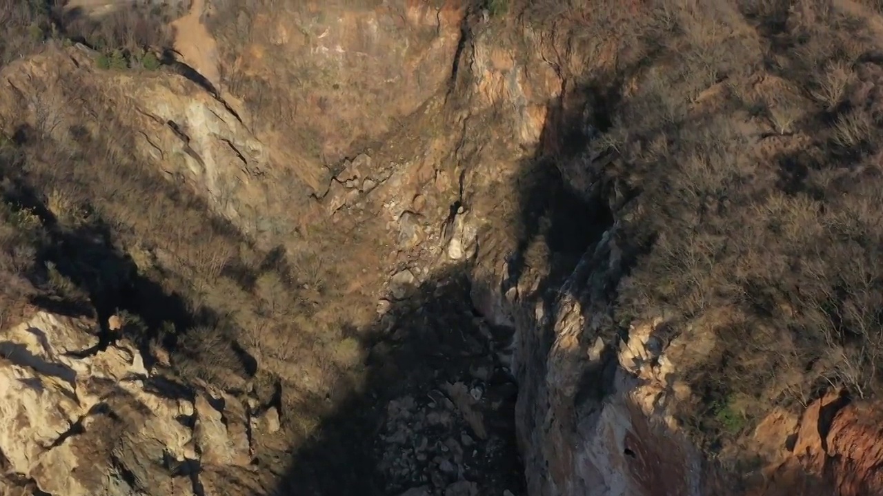 南京冶山国家矿山公园大峡谷视频素材